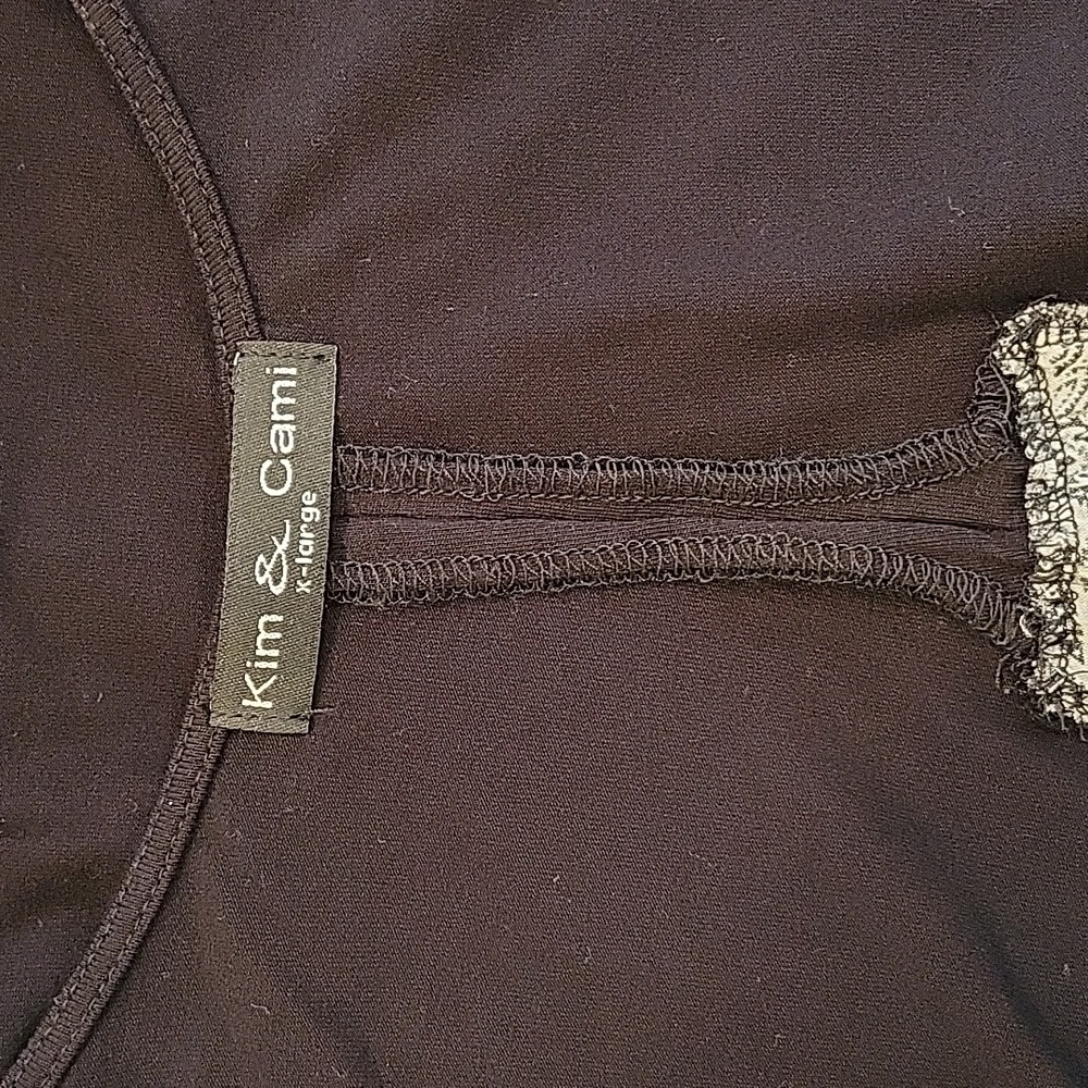 Kim & Cami Black 3/4 Sleeve Flowy Top - Picture 7 of 8